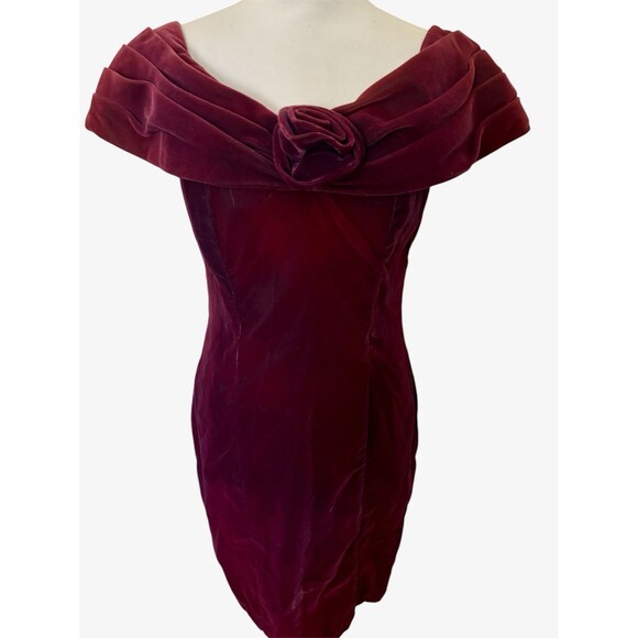 Vtg Velvet Rosette Off Shoulder Burgundy Sheath Cocktail Dress Whimsigoth Sz 9 - Picture 1 of 12